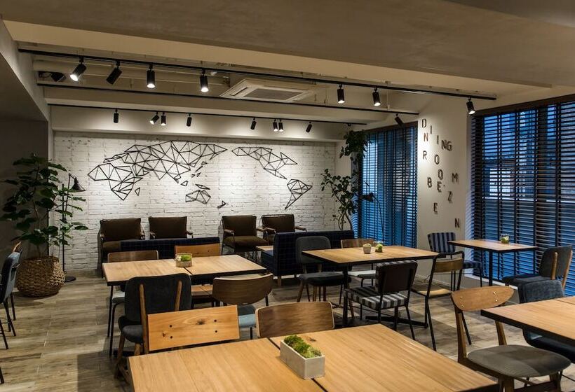 בית מלון כפרי The Flag Shinsaibashi