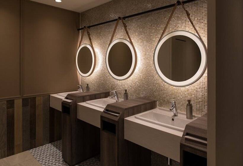 בית מלון כפרי The Flag Shinsaibashi