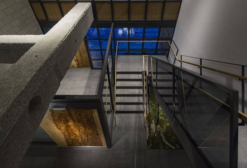 בית מלון כפרי The Flag Shinsaibashi