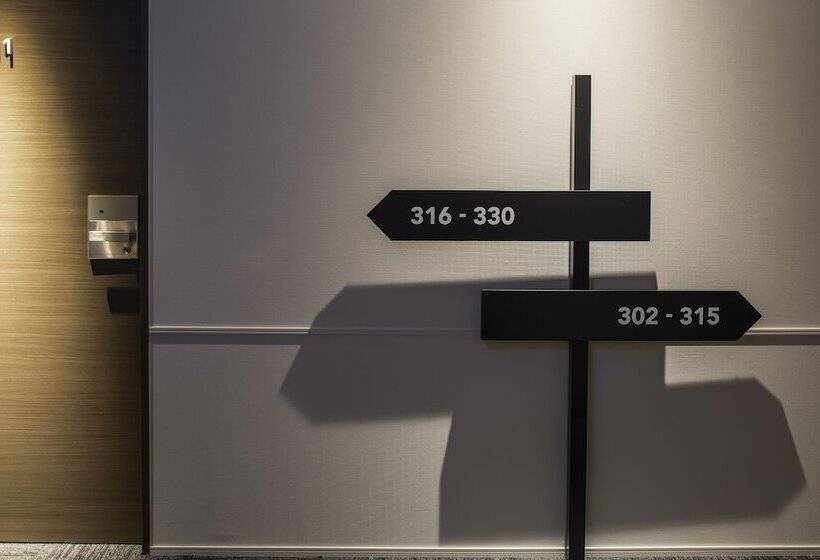 בית מלון כפרי The Flag Shinsaibashi