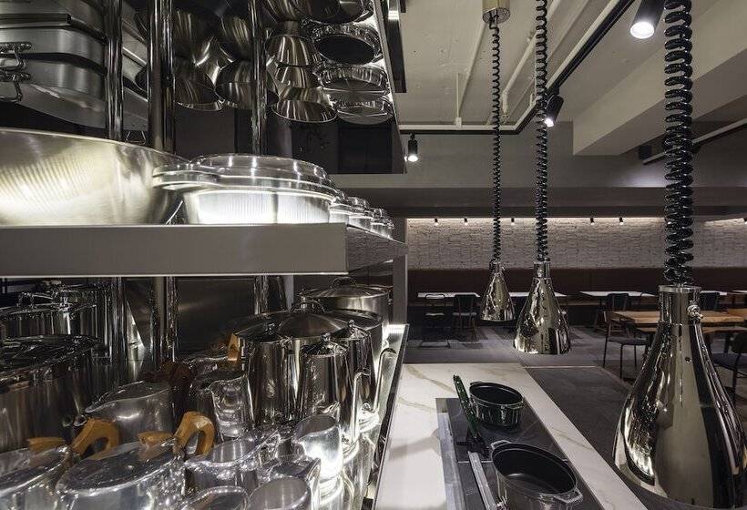 בית מלון כפרי The Flag Shinsaibashi