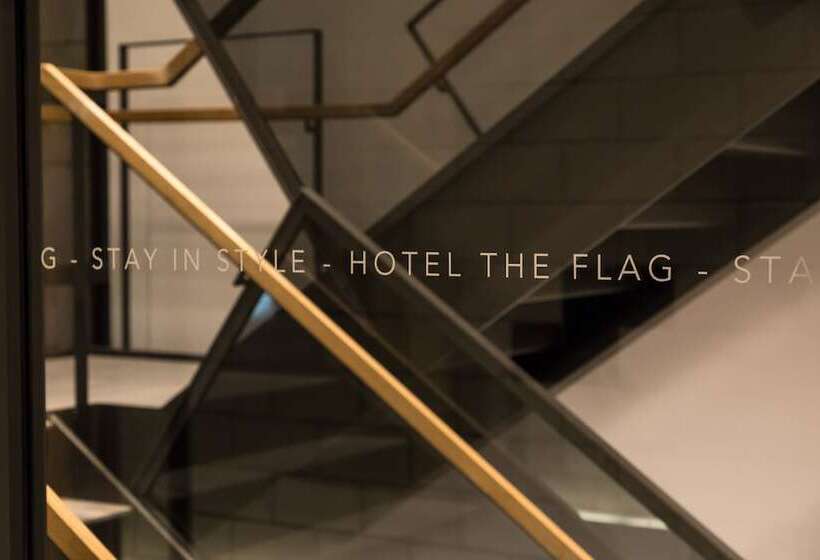 בית מלון כפרי The Flag Shinsaibashi