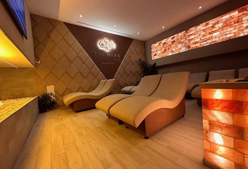 בית מלון כפרי The Hive