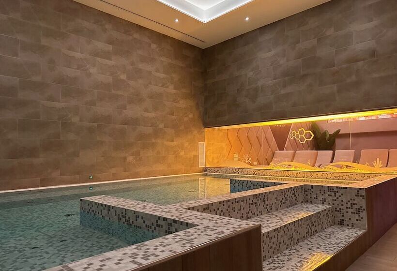 בית מלון כפרי The Hive