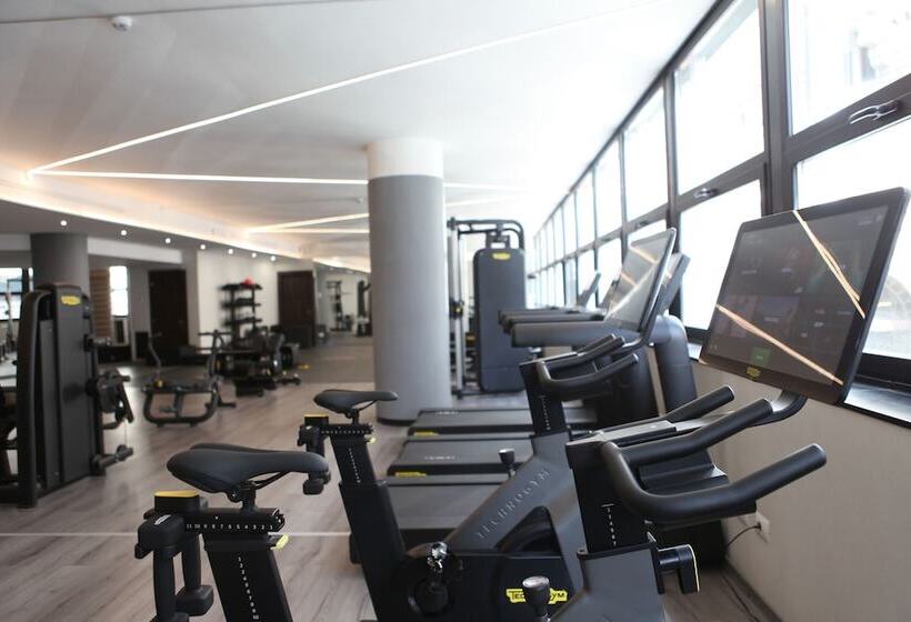 בית מלון כפרי The Hive