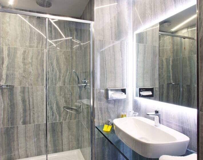 בית מלון כפרי The Hive