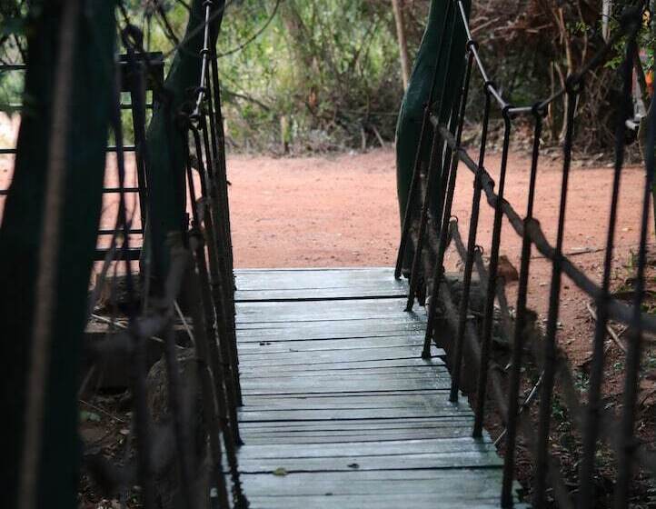 Отель The Other Corner