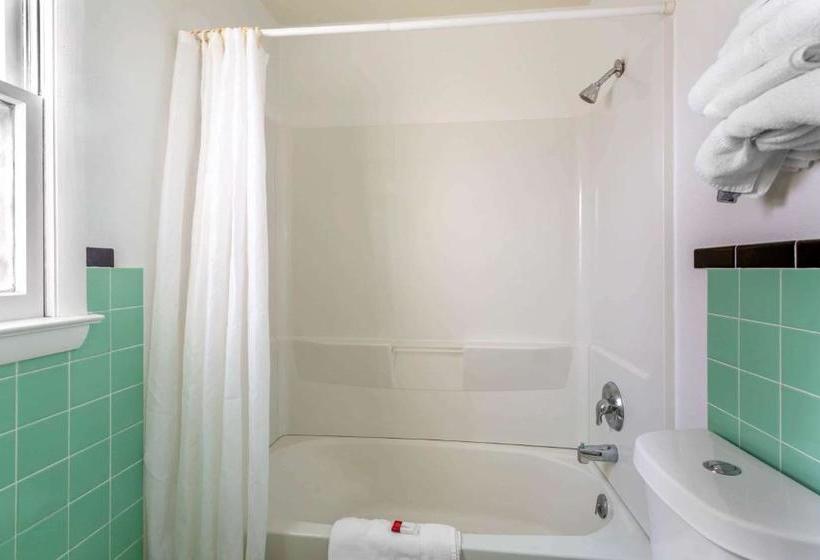 فندق Travelodge By Wyndham Casper