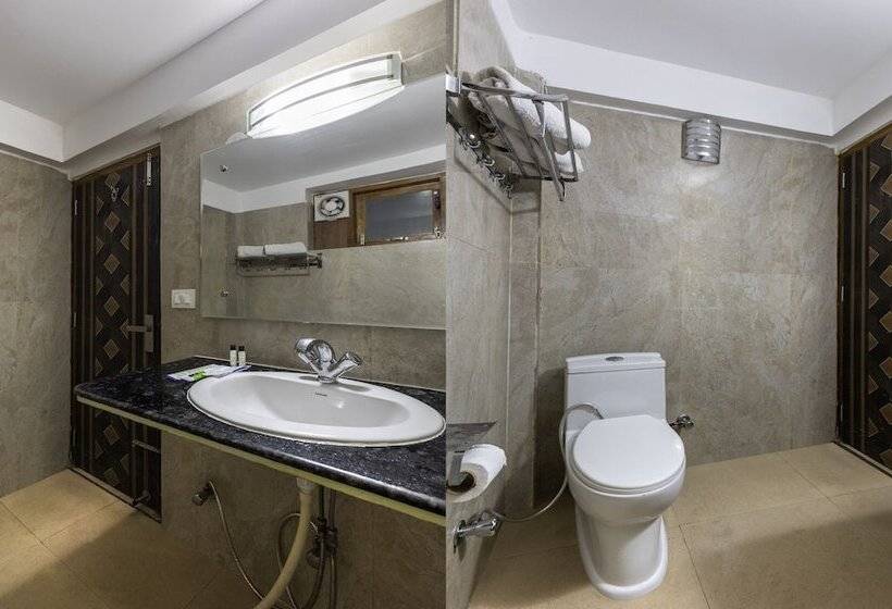 فندق Treebo Olive Lake View Inn June Estate Bhimtal