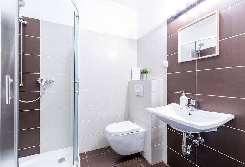 בית מלון כפרי Vagabond Corvin