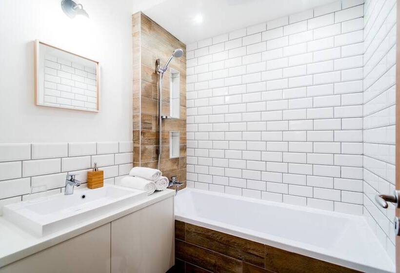 בית מלון כפרי Vagabond Corvin