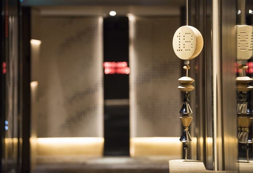 Отель W Kuala Lumpur