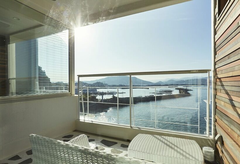 호텔 Wakanoura Nature Resort Epicharis