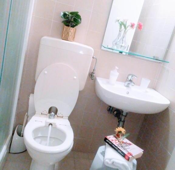 בית מלון כפרי Wuhostel