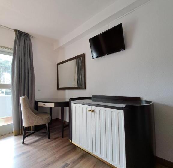 La Casona Del Pinar Albergue