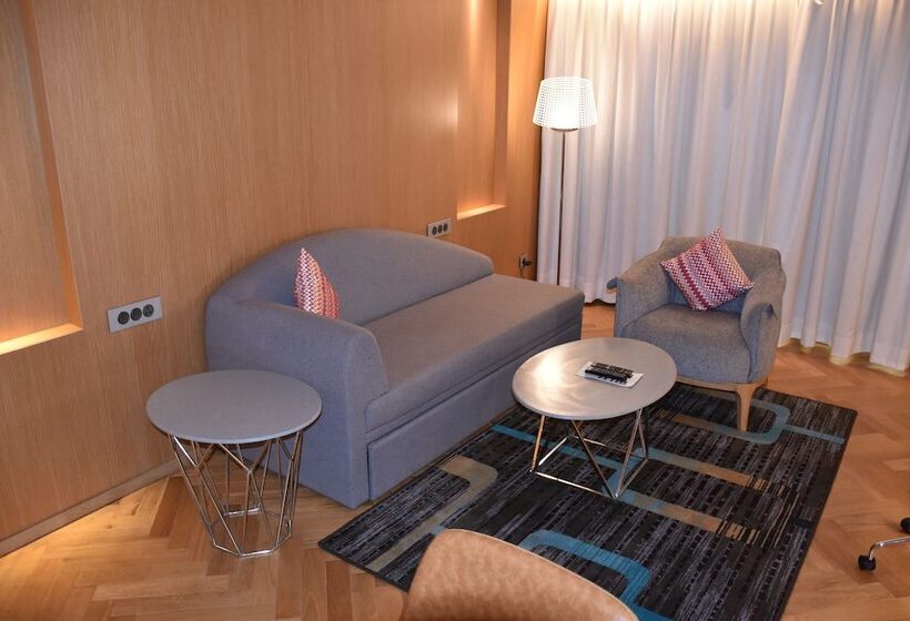 Novotel Vijayawada Varun