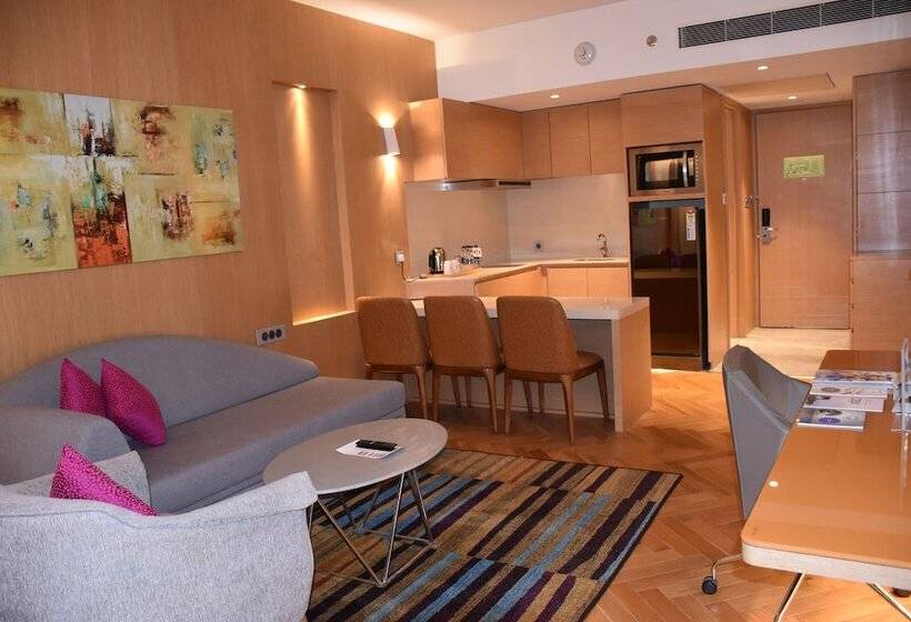 Novotel Vijayawada Varun