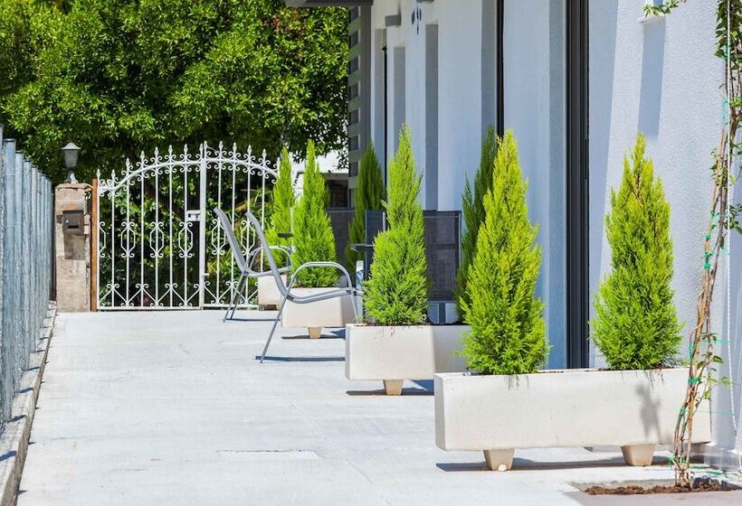 Nymphes Deluxe Accommodation