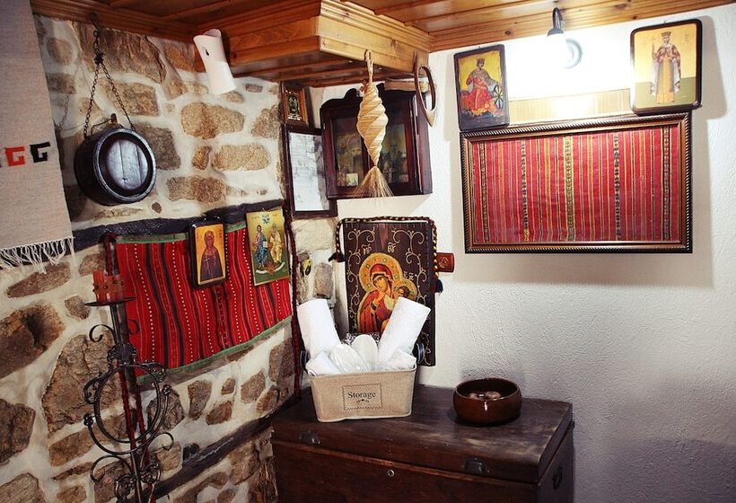بنسيون Aristotelis Traditional Guest House