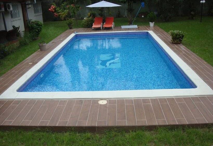 Pensão Ernaa Chambres D'hotes