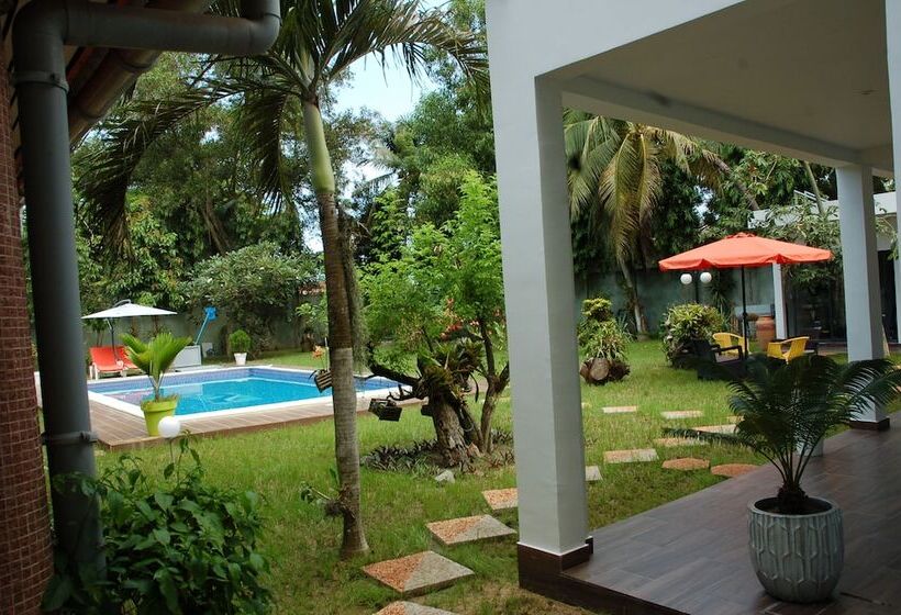 Pensão Ernaa Chambres D'hotes