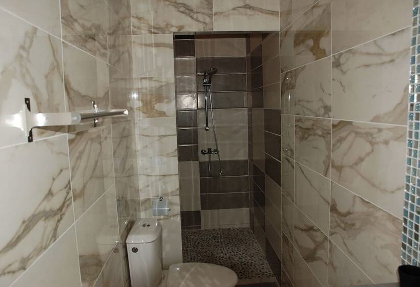 Pensão Ernaa Chambres D'hotes