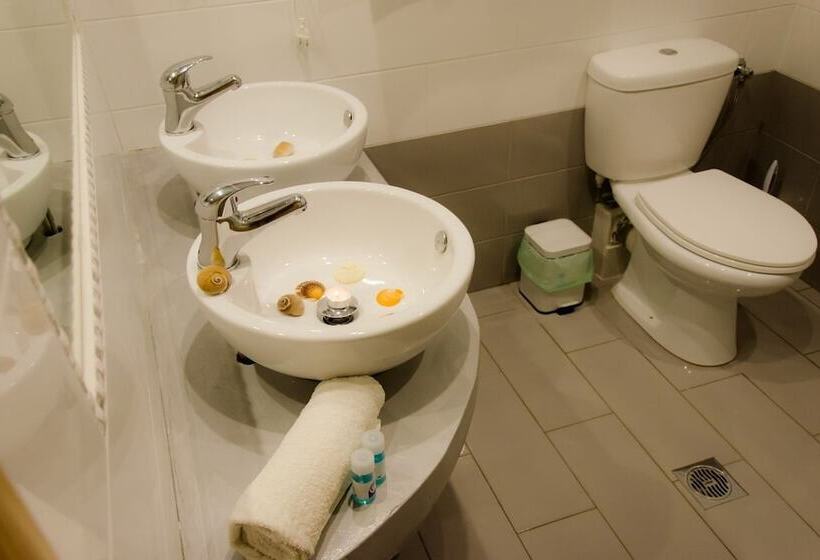 Polykratis Rooms