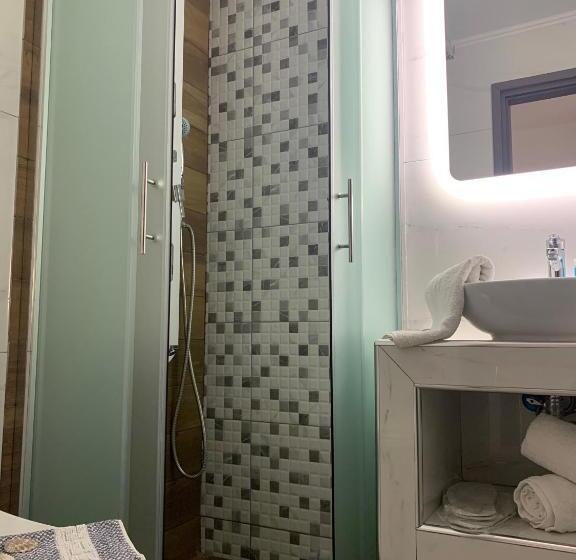 Polykratis Rooms