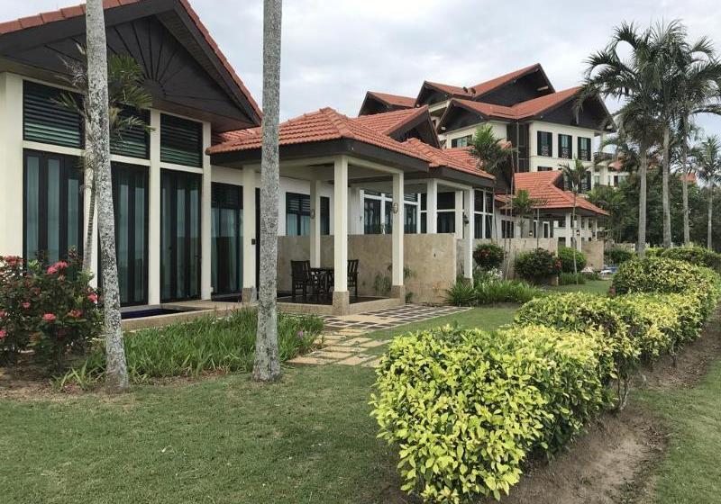 Sunset Seaview Beach Villas & Spa Suites At Nexus Karambunai