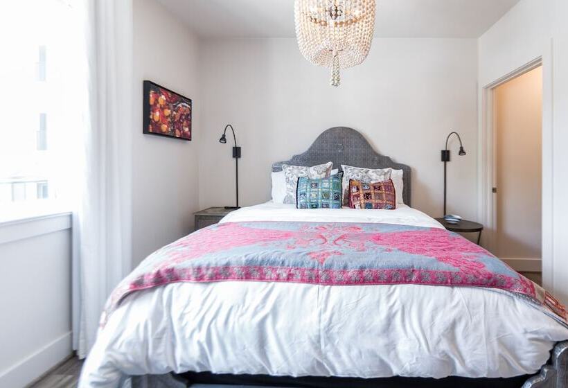 The Bishop Arts Hotel By Qresorts