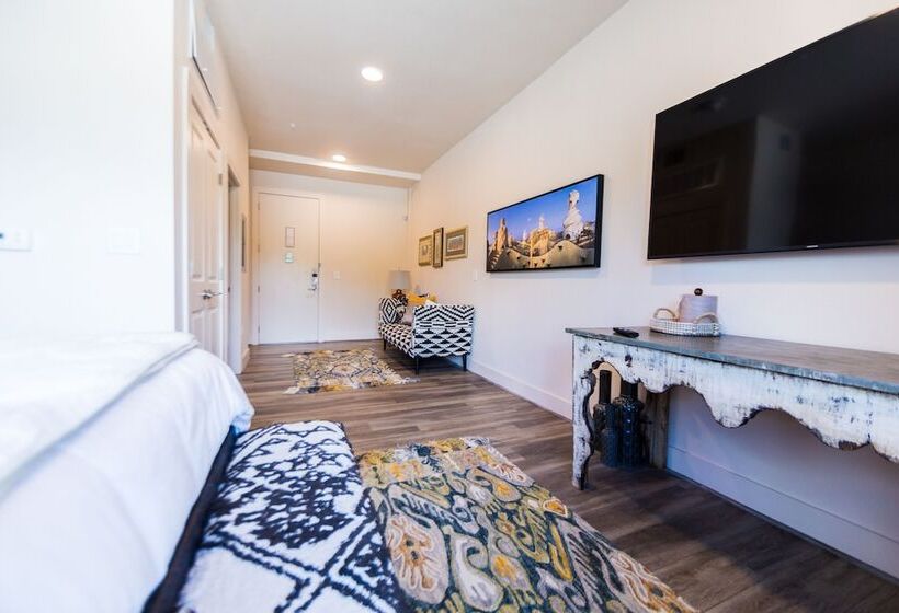 The Bishop Arts Hotel By Qresorts