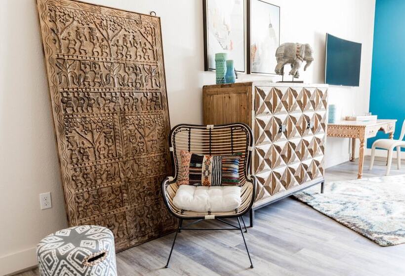 The Bishop Arts Hotel By Qresorts