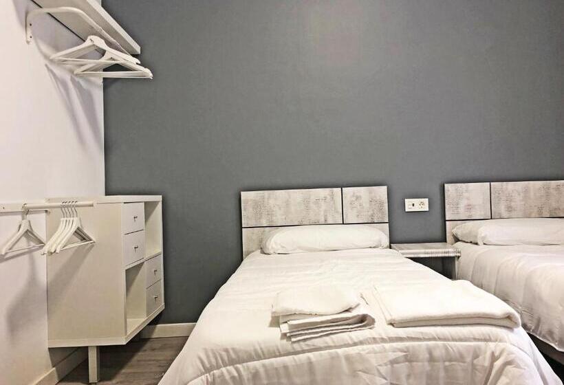 مبيت وإفطار Butik Almería Centro
