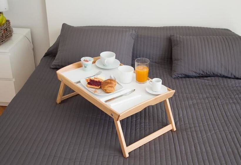 تختخواب و صبحانه Cicerone 60