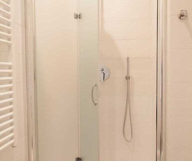 تختخواب و صبحانه Cicerone 60