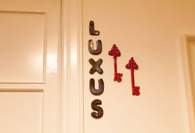 تختخواب و صبحانه Cicerone 60