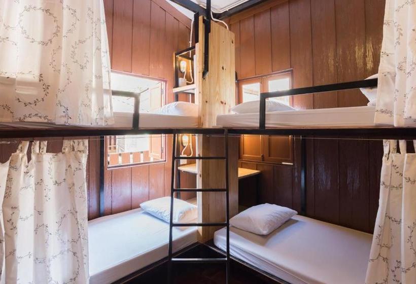 Home Mali Hostel At Hua Lumpong