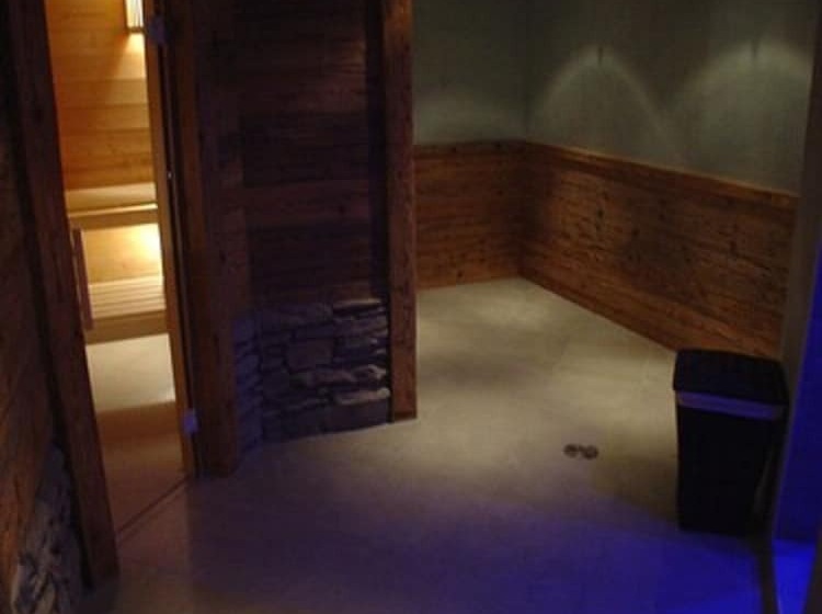 簡易ホテル Europa Annex