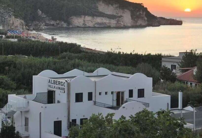 هتل Albergo Villa A Mare