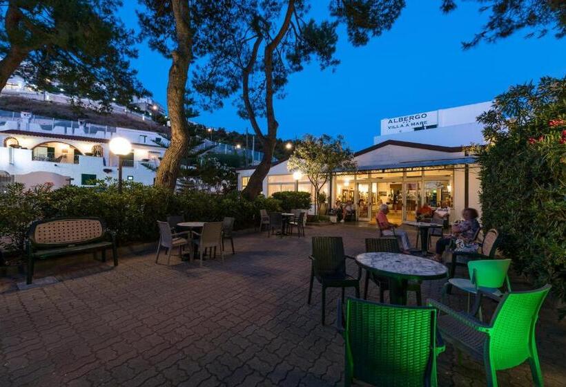هتل Albergo Villa A Mare