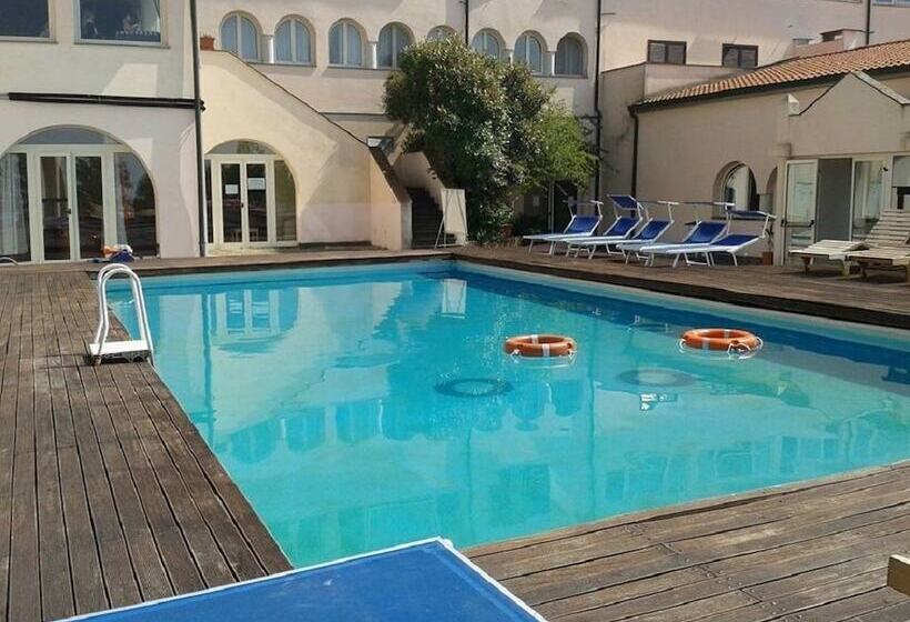 فندق Antico Colle Toscano Resort