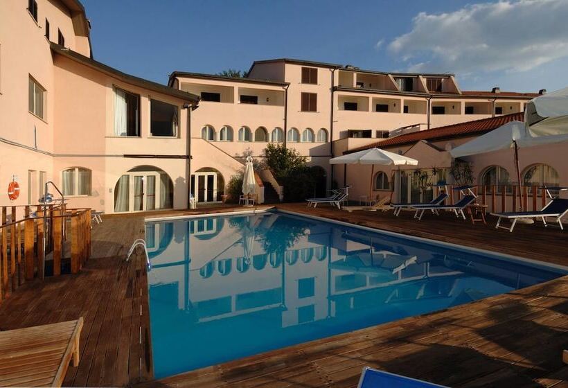 فندق Antico Colle Toscano Resort