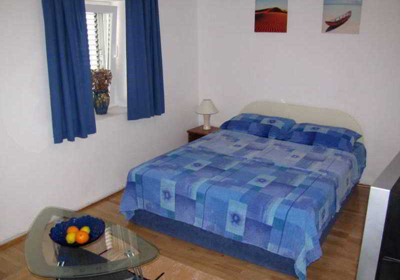 Отель Apartments Marina