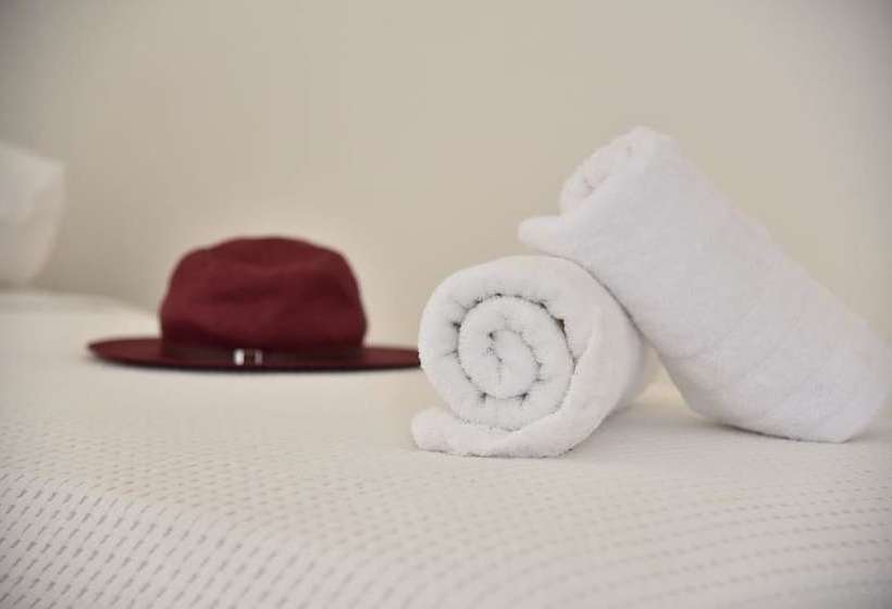 בית מלון כפרי Artemida S Village