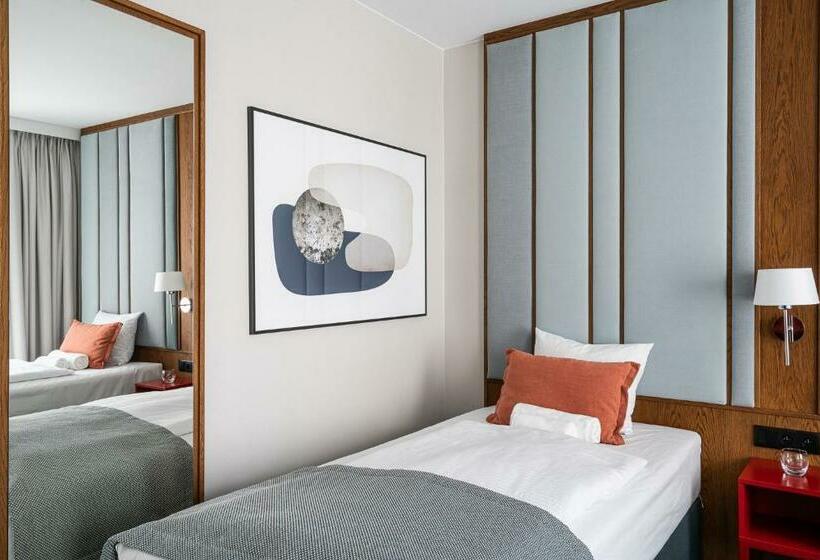 هتل Rentplanet  Apartamenty Centrum