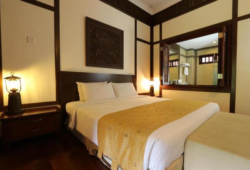 בית מלון כפרי Bukit Merah Laketown Resort