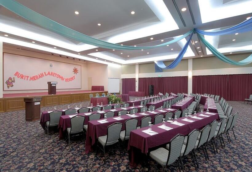هتل Bukit Merah Laketown Resort