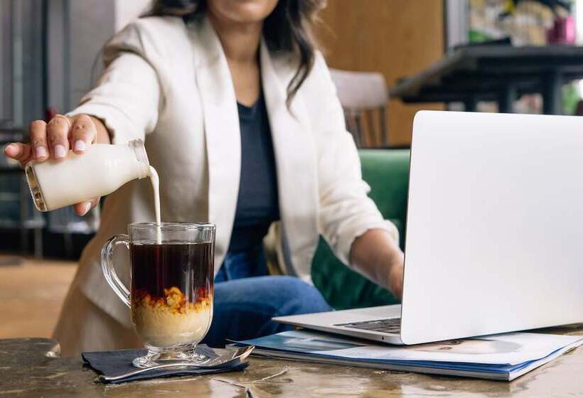 Cambria Hotel Boston Downtown   Seaport