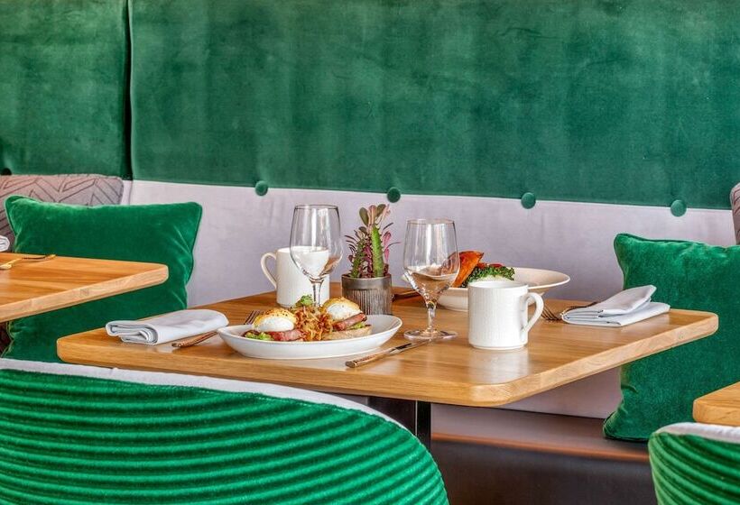 Cambria Hotel Boston Downtown   Seaport