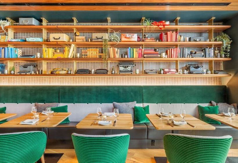 Cambria Hotel Boston Downtown   Seaport